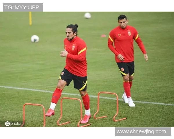 南京网球队团队协作引发热议球员间配合与沟通的争议探讨 南京网球队团队协作引发热议球员间配合与沟通的争议探讨