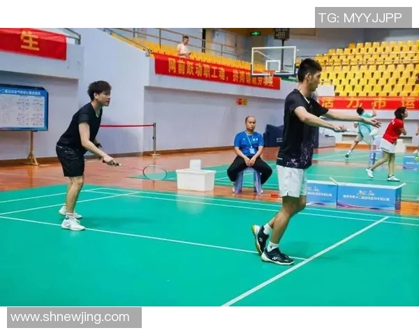 重庆羽毛球队实力强劲荣登全国第三名引发广泛关注与讨论