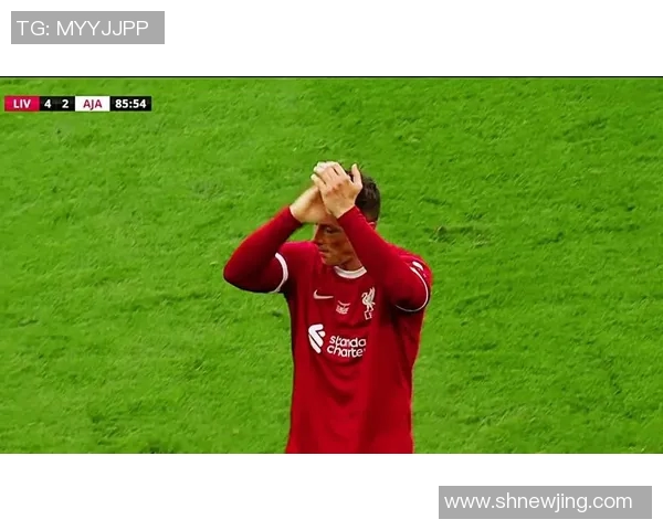 足球明星退役时刻泪目瞬间回顾感人画面引发球迷共鸣 足球明星退役时刻泪目瞬间回顾感人画面引发球迷共鸣