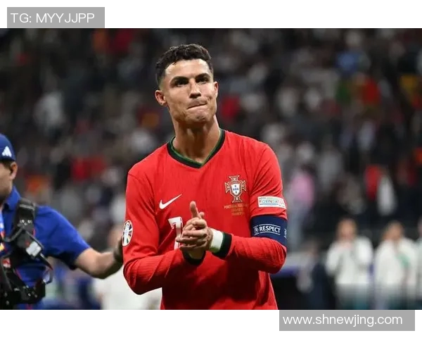 C罗足球生涯最新动态与成就分析精彩PPT分享